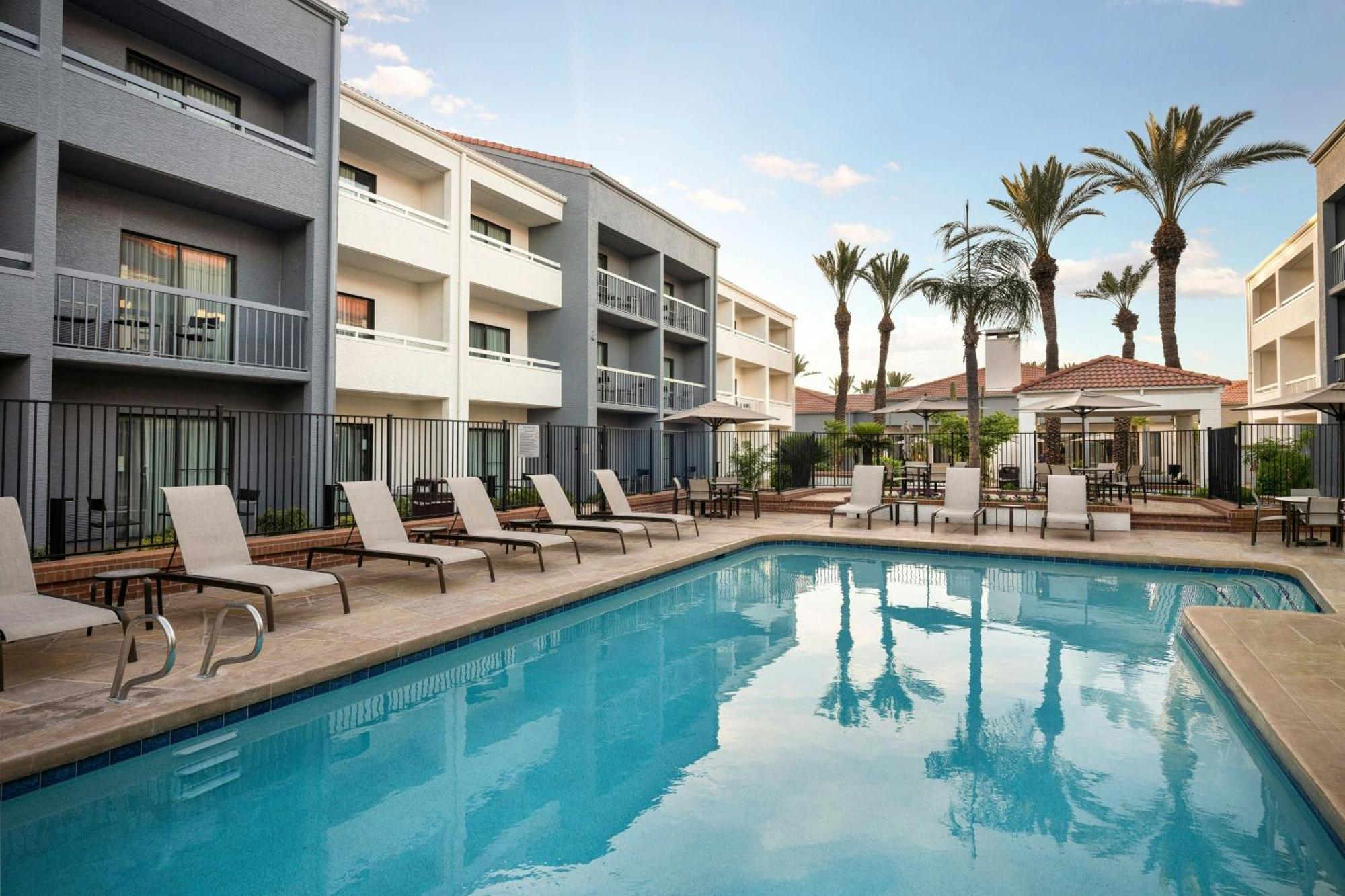 Courtyard By Marriott Phoenix Mesa Eksteriør billede